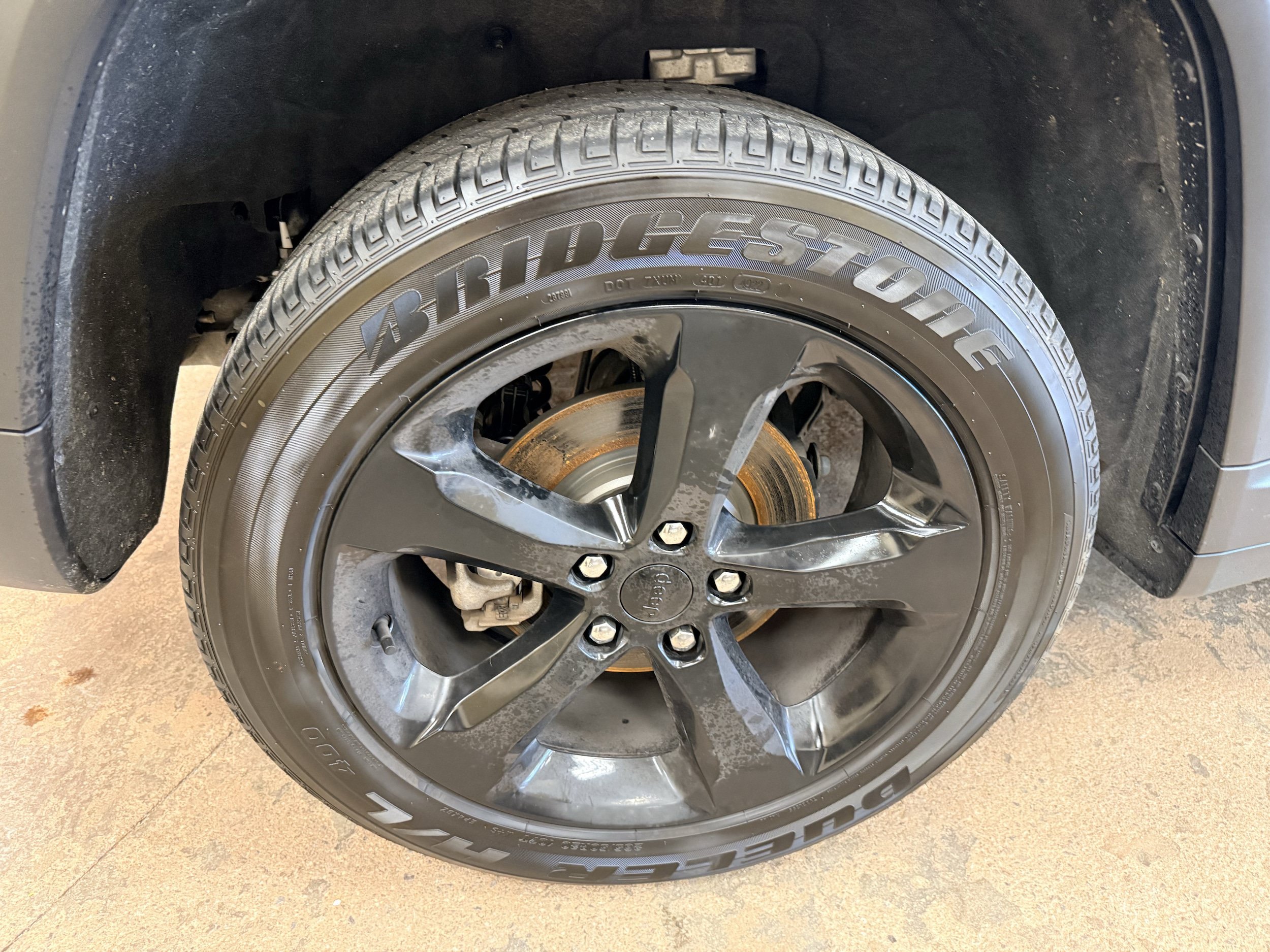 Used 2023 Jeep Grand Cherokee Altitude AWD/4WD image 18