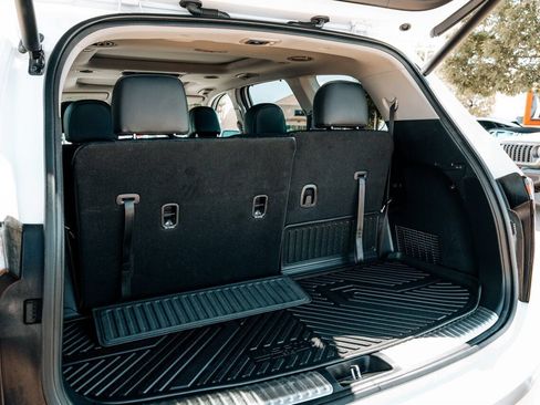 Used 2025 Kia Telluride SX w/ SX Captain's Chair Package AWD/4WD image 49