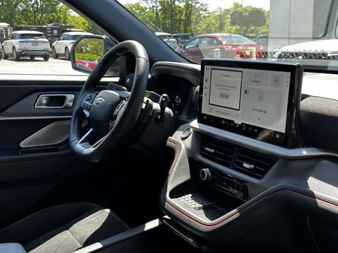 Certified 2025 Ford Explorer ST AWD/4WD image 34