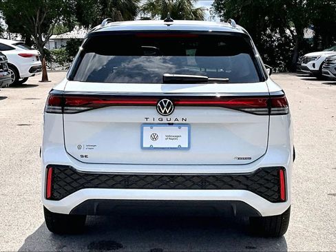 New 2026 Volkswagen Tiguan SE R-Line AWD/4WD image 6