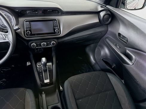 Used 2019 Nissan Kicks S image 24