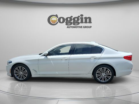 Used 2020 BMW 530i xDrive w/ Premium Package AWD/4WD image 2