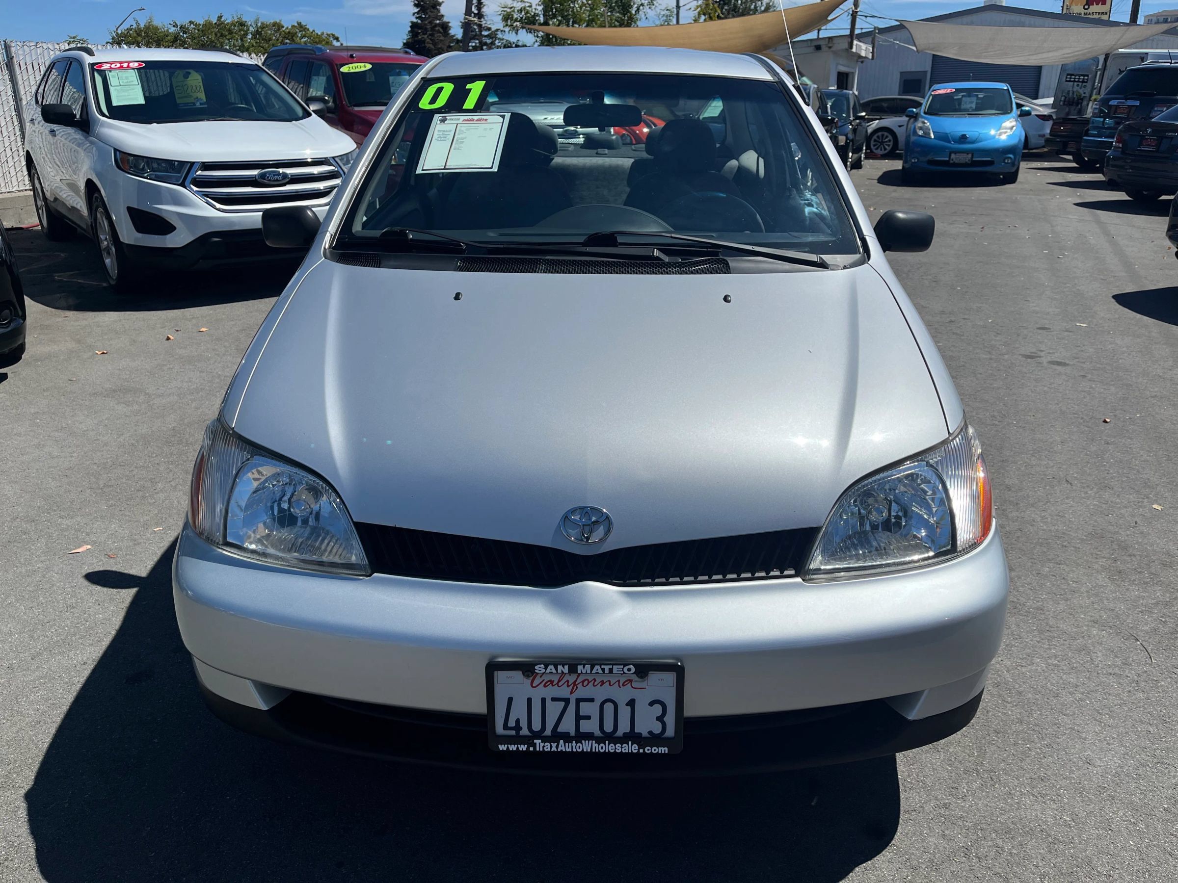 Used 2001 Toyota Echo Coupe FWD image 2