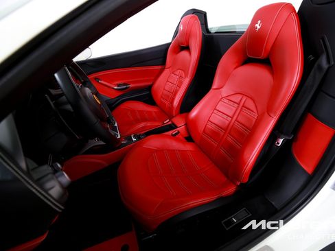 Used 2018 Ferrari 488 Spider RWD image 12