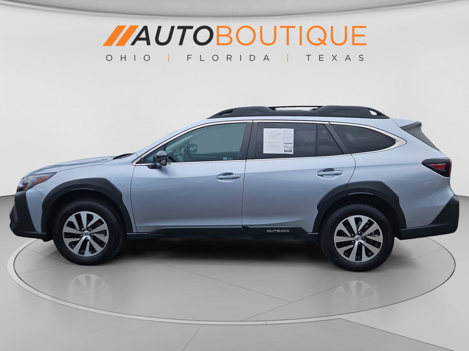 Used 2024 Subaru Outback Premium AWD/4WD image 2