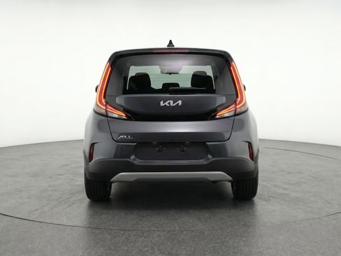 Used 2025 Kia Soul LX w/ LX Technology Package FWD image 7