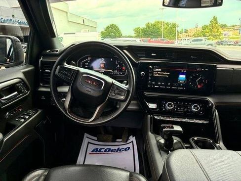Used 2024 GMC Sierra 1500 AT4 w/ AT4 Premium Package AWD/4WD image 14