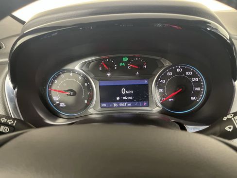 Used 2022 Chevrolet Traverse LT image 17