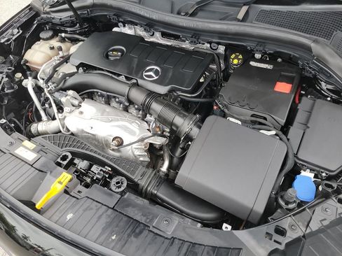 Used 2022 Mercedes-Benz GLA 250 w/ Premium Package Lite image 38