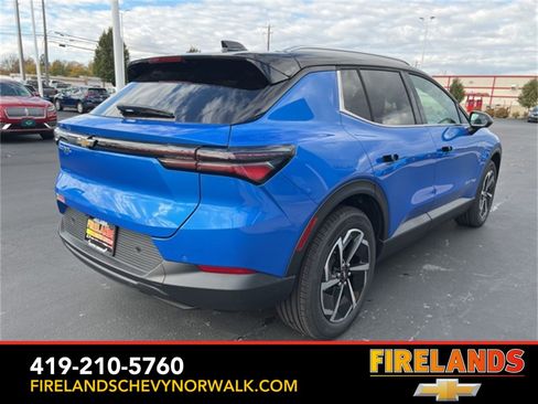 New 2026 Chevrolet Equinox EV LT image 17