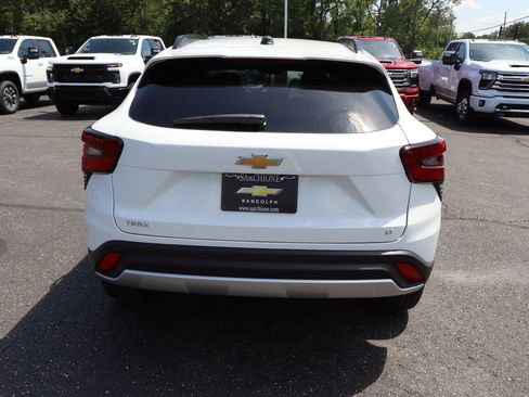 New 2026 Chevrolet Trax LT w/ LT Convenience Package FWD image 26