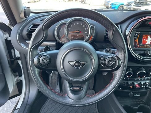 Used 2020 MINI Cooper Clubman S w/ Premium Package image 19