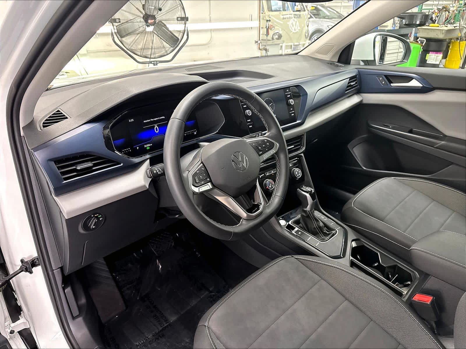 Used 2023 Volkswagen Taos SE FWD image 20