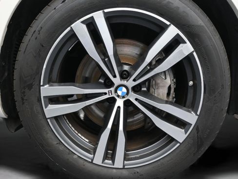 Used 2024 BMW X7 xDrive40i w/ M Sport Package image 46