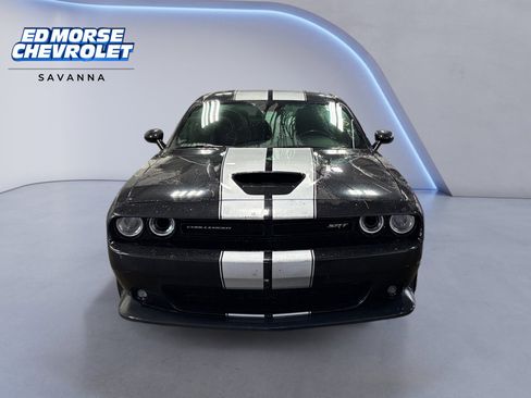Used 2015 Dodge Challenger SRT image 8