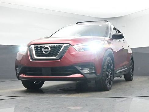 Used 2020 Nissan Kicks SR w/ SR Premium Package image 29