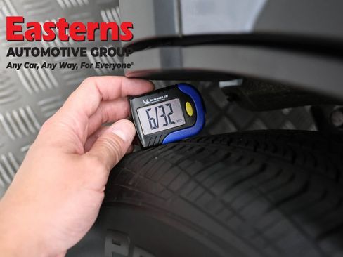 Used 2025 Toyota Corolla Cross L FWD image 26