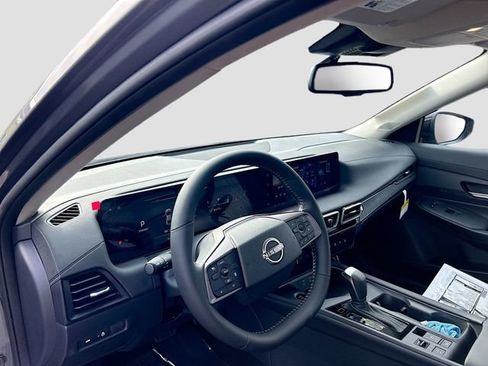 New 2026 Nissan Sentra SV w/ SV Convenience Package FWD image 6
