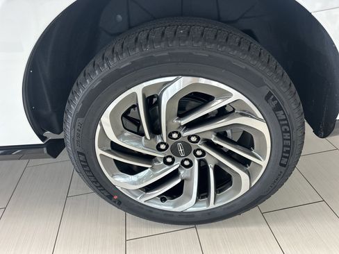 New 2026 Lincoln Navigator Reserve AWD/4WD image 8