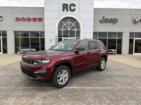 Used 2023 Jeep Grand Cherokee Limited image 4