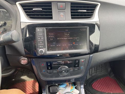 Used 2019 Nissan Sentra SR image 8