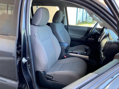 Used 2023 Toyota Tacoma SR5 AWD/4WD image 9