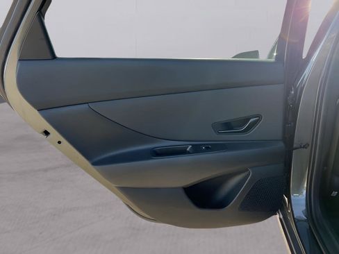 Used 2025 Hyundai Elantra Sport image 21