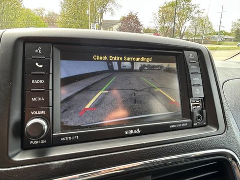 Used 2016 Dodge Grand Caravan SXT w/ Rear Park Assist Package FWD image 25