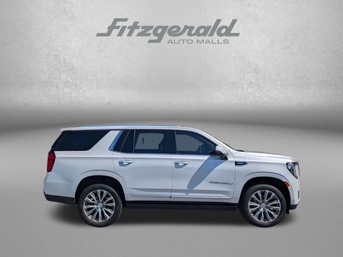 Used 2021 GMC Yukon Denali w/ Denali Premium Package AWD/4WD image 4