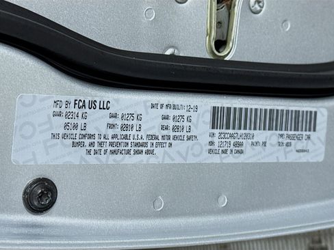 Used 2020 Chrysler 300 Touring image 39