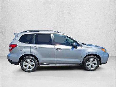 Used 2016 Subaru Forester 2.5i Limited w/ Popular Package #1 AWD/4WD image 4