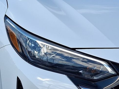 Used 2024 Nissan Sentra SV FWD image 9