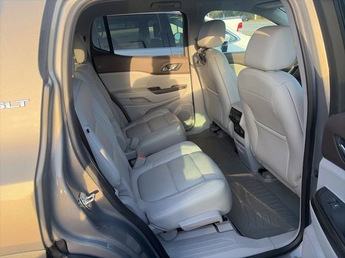 Used 2019 GMC Acadia SLT image 5