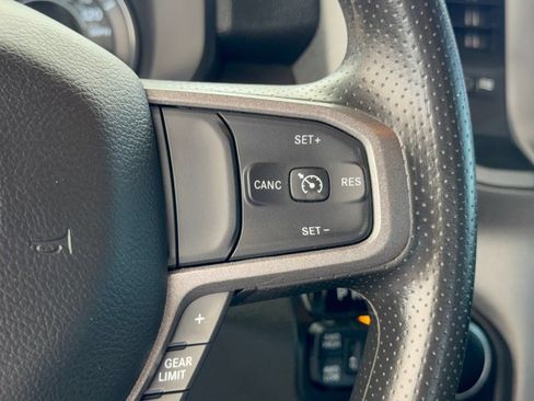 Used 2024 RAM 2500 Tradesman w/ Chrome Appearance Group AWD/4WD image 18