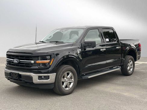 Used 2024 Ford F150 XLT w/ Tow/Haul Package image 7