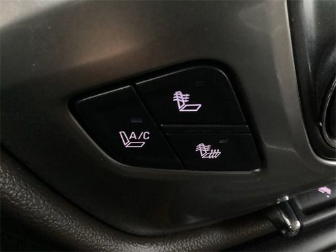 Used 2015 Chevrolet Silverado 1500 LTZ image 23