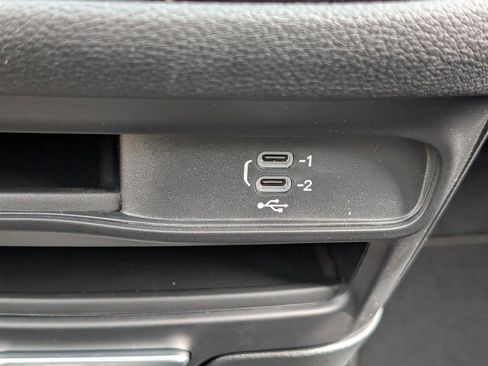 New 2026 Chrysler Pacifica Select image 21