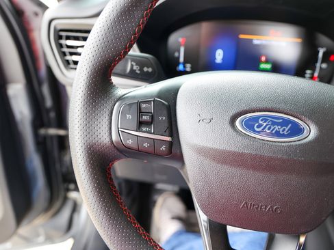 Used 2024 Ford Escape ST-Line image 17