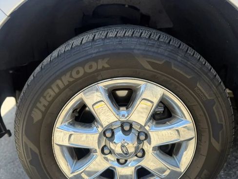 Used 2014 Ford F150 XLT w/ XLT Chrome Package RWD image 14