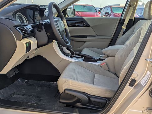 Certified 2017 Honda Accord LX image 13