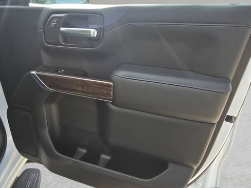 Used 2022 GMC Sierra 1500 SLE AWD/4WD image 18