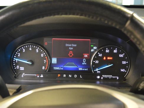 Used 2022 Ford Explorer Limited w/ Equipment Group 301A AWD/4WD image 18