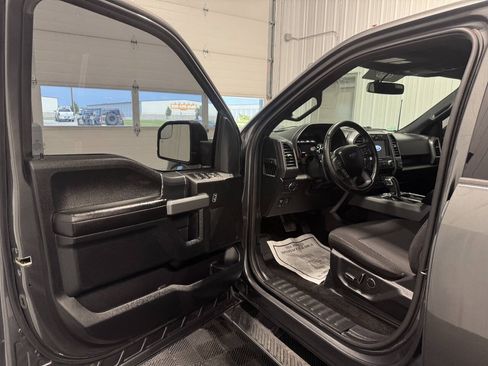Used 2018 Ford F150 XLT w/ Equipment Group 302A Luxury AWD/4WD image 5