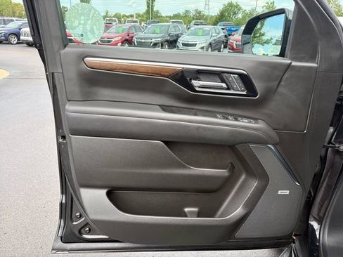 Used 2025 Chevrolet Suburban High Country w/ Sun And Tow Package AWD/4WD image 20