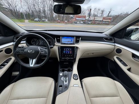 Used 2019 INFINITI QX50 Essential w/ Premium Heat Package image 16