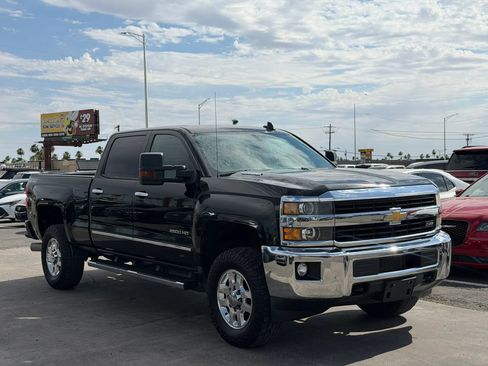 Used 2015 Chevrolet Silverado 2500 LT w/ LT Convenience Package AWD/4WD image 15