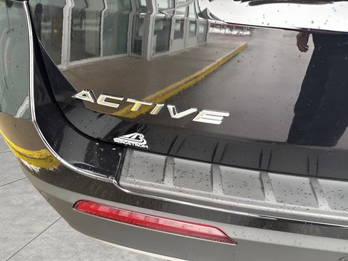 Certified 2025 Ford Explorer Active w/ Active Comfort Package image 23