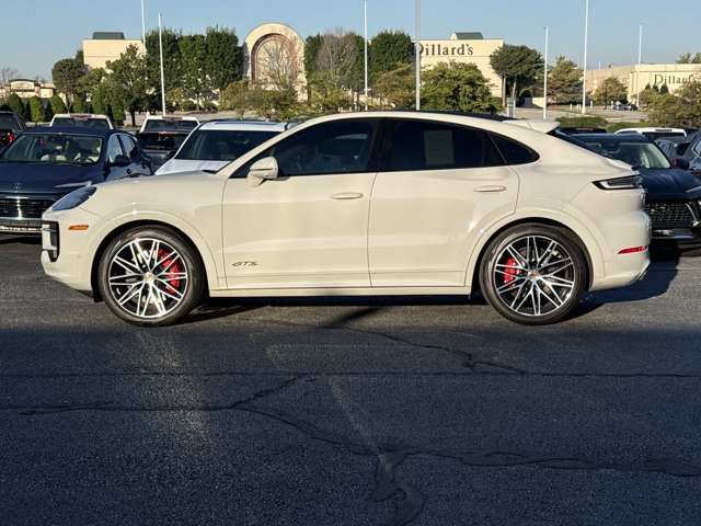 Used 2025 Porsche Cayenne GTS AWD/4WD image 12
