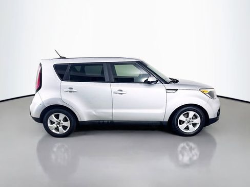 Used 2018 Kia Soul w/ Convenience Package image 6
