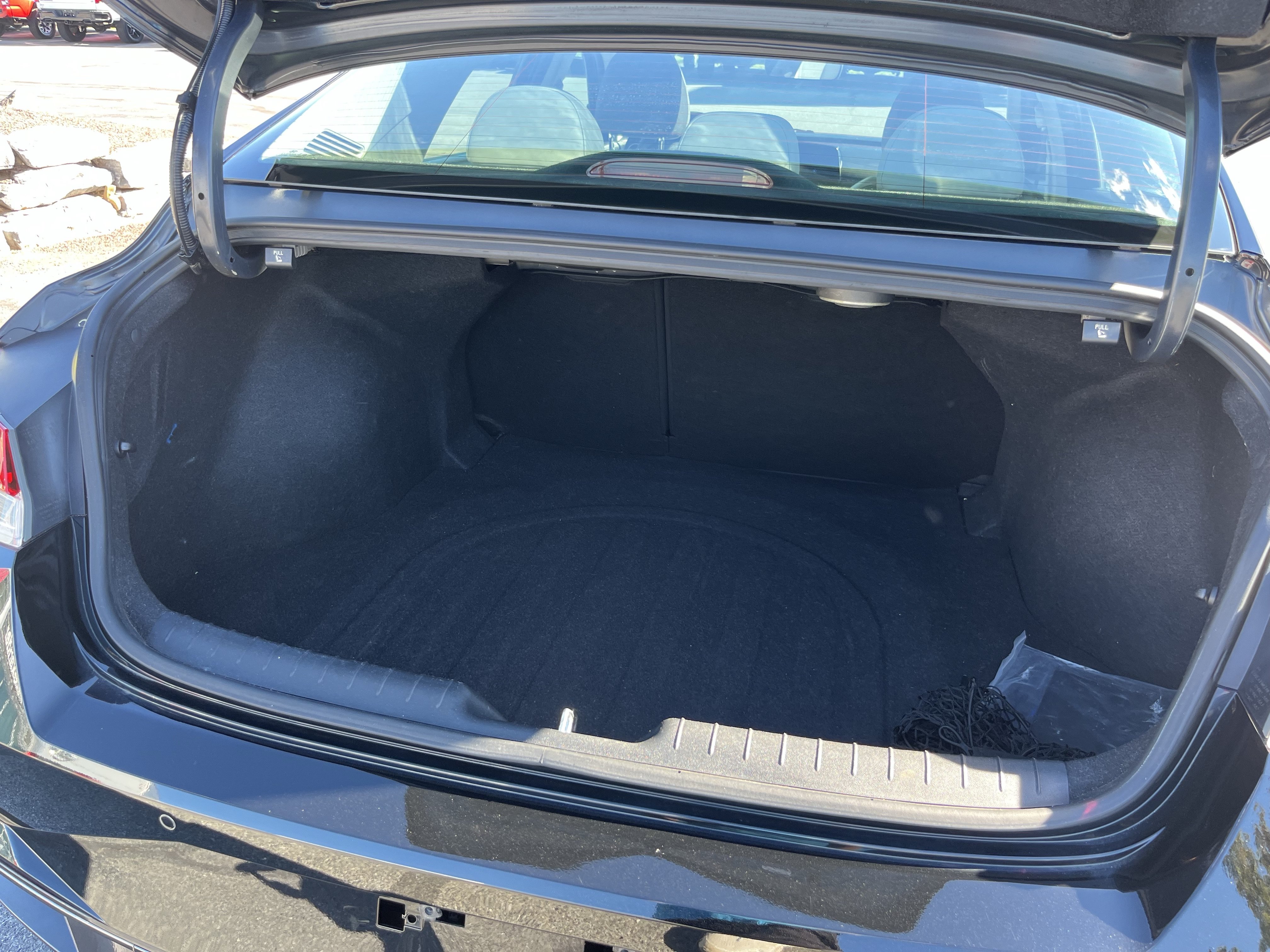 Used 2022 Hyundai Elantra Limited FWD image 7